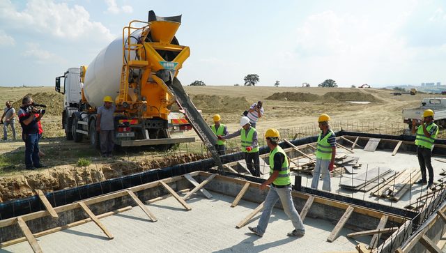 Edirne'de, 1000 sokak hayvanı için yapılacak bakımevinin temeli atıldı