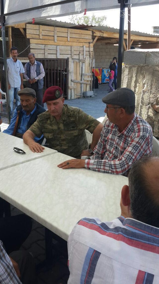 'Efsane komutan', Halisdemir’in mezarını sık sık ziyaret ediyor (2)