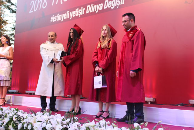 Muharrem Usta’dan dereceyle mezun olan öğrencilere iş müjdesi