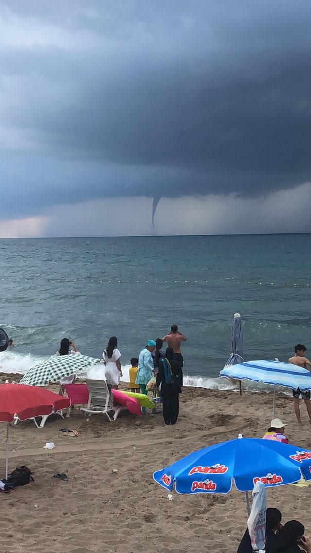 Bartın'da denizde çıkan hortum korkuttu