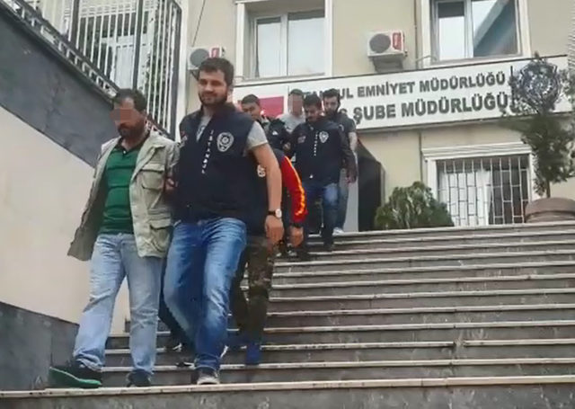 Kasa hırsızlar güvenlik kamerasında