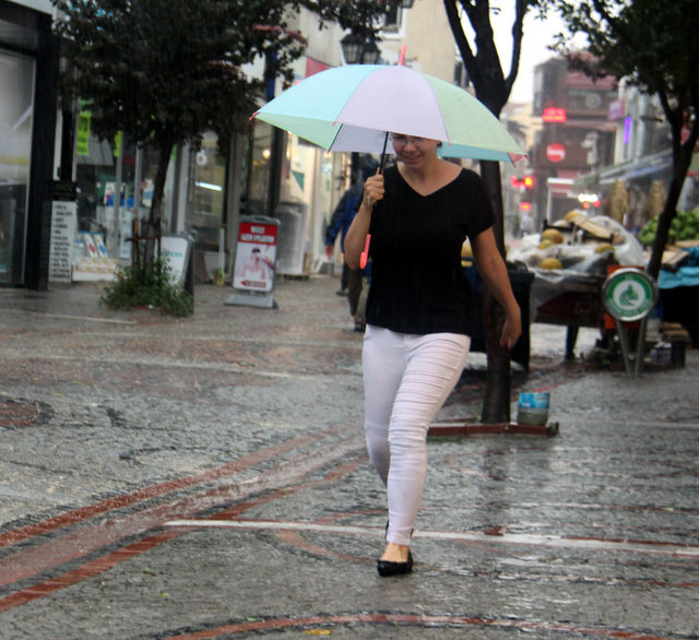 Edirne'de sağanak ve şiddetli rüzgar