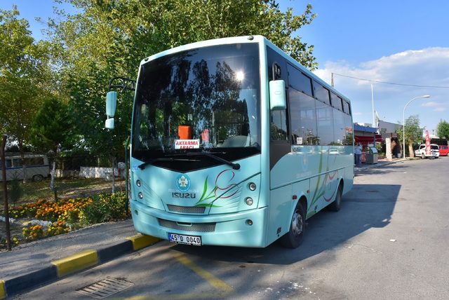 Halk otobüsündeki hırsızlık kamerada