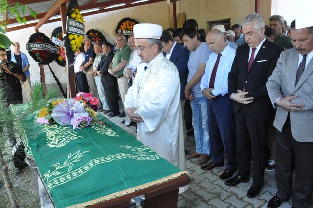 'Yaşayan İnsan Hazinesi' listesindeki Hayri Dev, öldü (2)