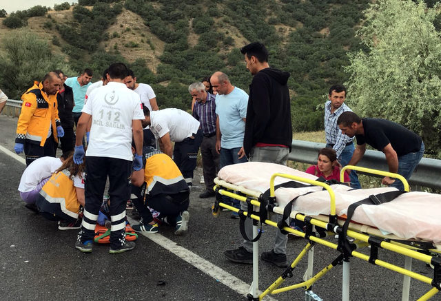 Takla atan otomobil, başka bir otomobilin üzerine düştü: 2 ölü, 7 yaralı