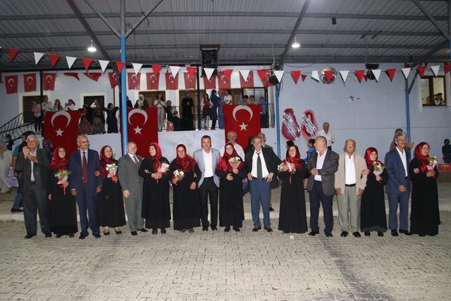 Yıllar sonra düğünlerinde eğlendiler