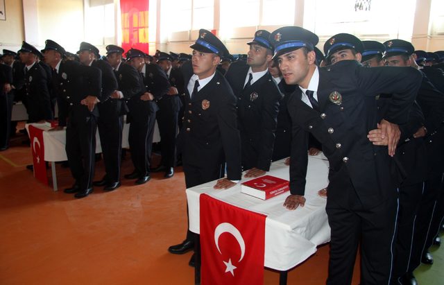 Mezuniyet töreninde polislere cemaat ve tarikat uyarısı