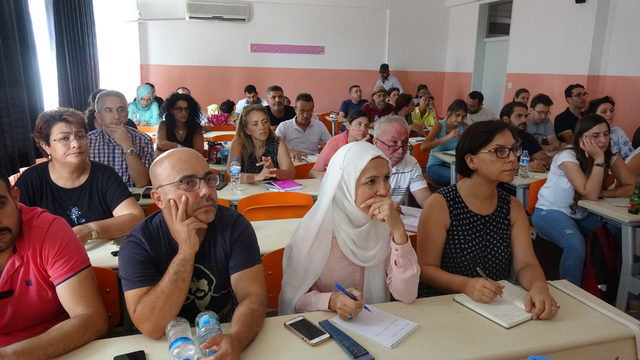 Zeytin üreticilerine akademik eğitim