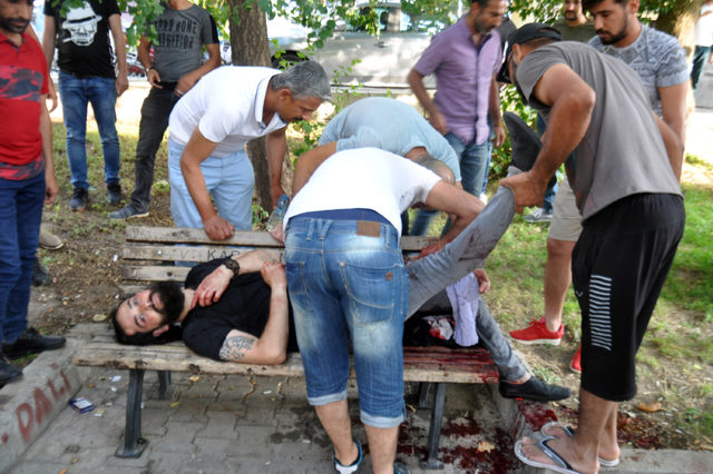 Vücudundaki dövmeler yüzünden bıçaklandığı iddiası
