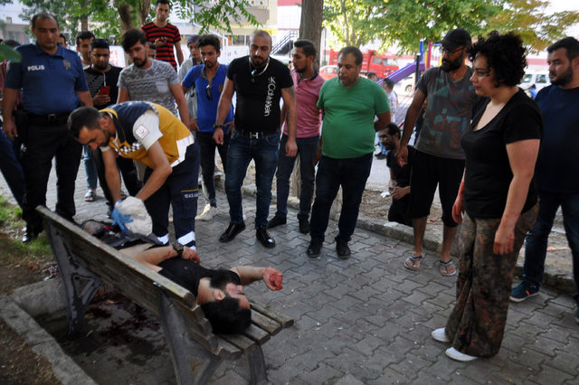 Vücudundaki dövmeler yüzünden bıçaklandığı iddiası