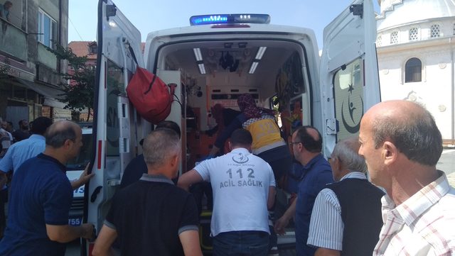 Simitçi, sıra kavgasında makasla meslektaşını yaraladı