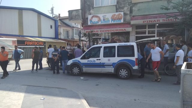 Simitçi, sıra kavgasında makasla meslektaşını yaraladı