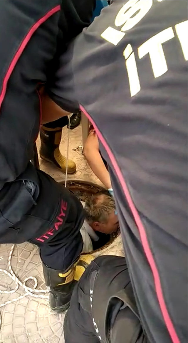 Kanalizasyonu açmak için girdiği rögarda fenalaştı