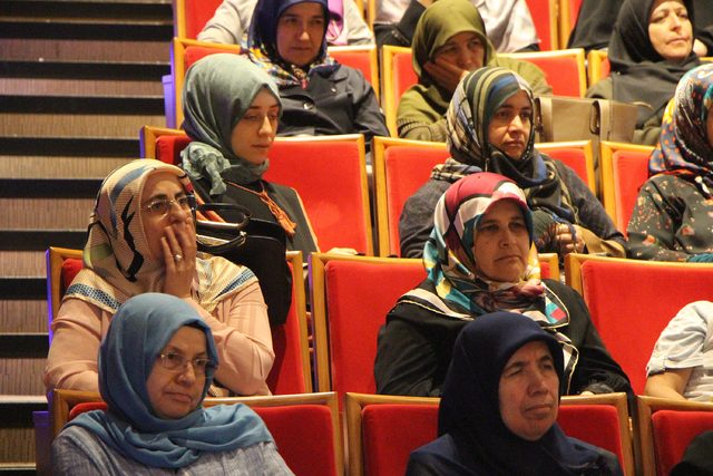 Kahraman 15 Temmuz'u anlattı, salondakiler gözyaşlarını tutamadı