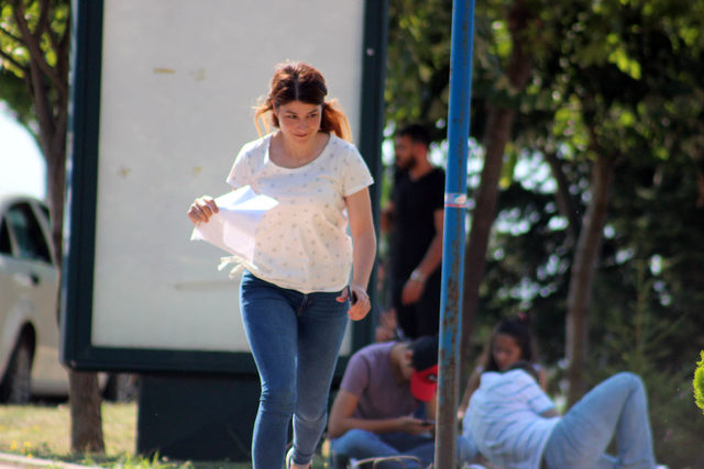 Onlar içerde, aileleri ise dışarıda ter döktü