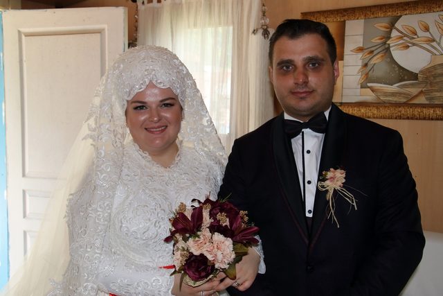 Başkanın makam aracı gelin arabası oldu