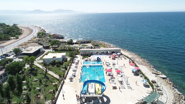Van'da turistlere köpük partili eğlence