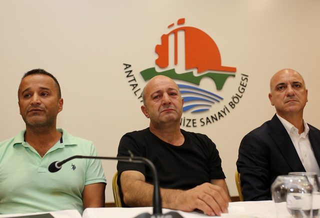 Antalya OSB'de 19 bin metrekarelik fabrika küle döndü (2)