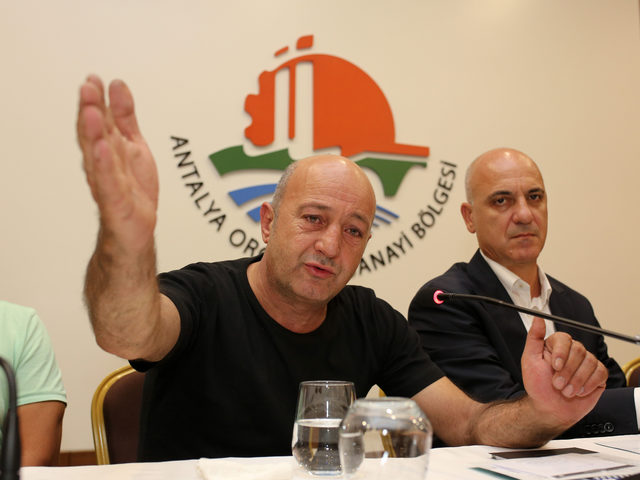 Antalya OSB'de 19 bin metrekarelik fabrika küle döndü (2)