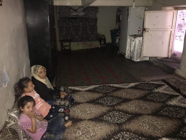 Diyarbakır'da, engelli baba ve ailesinin zorlu yaşam mücadelesi