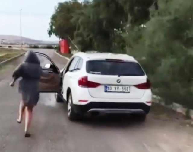 Hülya Avşar'ın araçtan inip yaptığı dansa inceleme