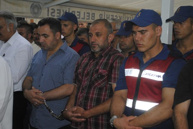 Yağmur suyunu temizlerken akıma kapılıp ölen adam toprağa verildi