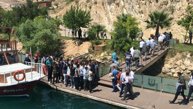 Halfeti'ye turist akını