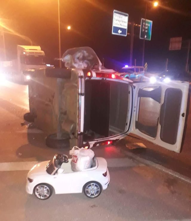 Amasya’da kamyonetler çarpıştı: 1'i çocuk 6 yaralı
