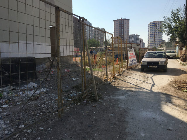 Bekçi, oturduğu sandalyede ölü bulundu