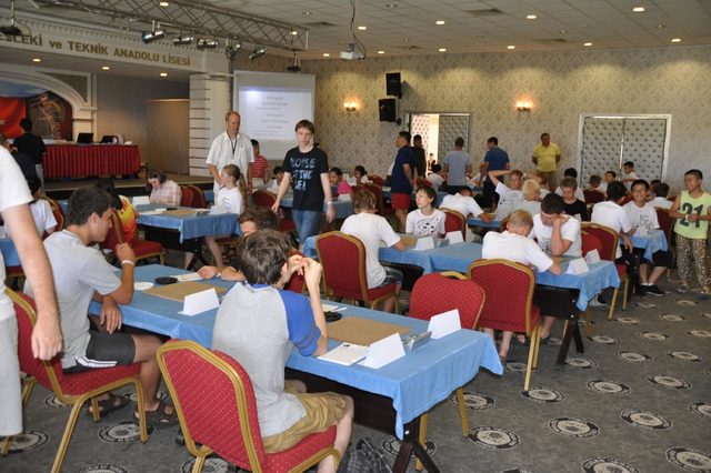 Renju Zeka Oyunu Dünya Şampiyonası, Kuşadası'nda başladı
