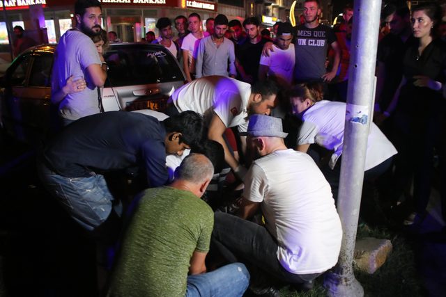 Işıklı kavşakta zincirleme kaza: 6 yaralı