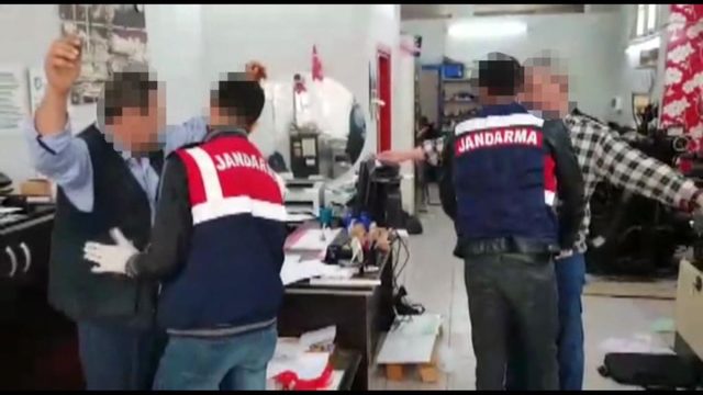 Jandarmadan sahte evrak operasyonu