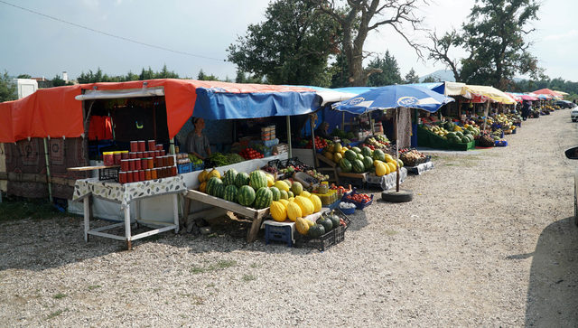 Köylü kadınlar evde üretip kendi pazarlarında satıyor Son Dakika Haberler