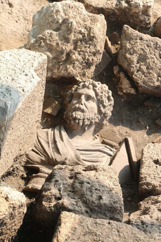 mersinde-bulunan-1700-yillik-bust-dunyadaki-en-seckin-eserlerden_6876_dhaphoto4