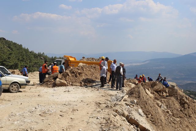 Maden ocağında üzerine kaya parçası düşen işçi öldü Yaşam Haberleri