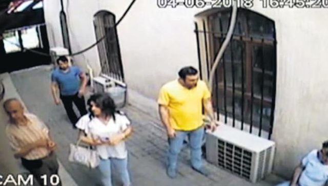 İstanbul Bayrampaşa'daki karakolda skandal görüntü! Komiserden kadın avukata önce sopa sonra silah