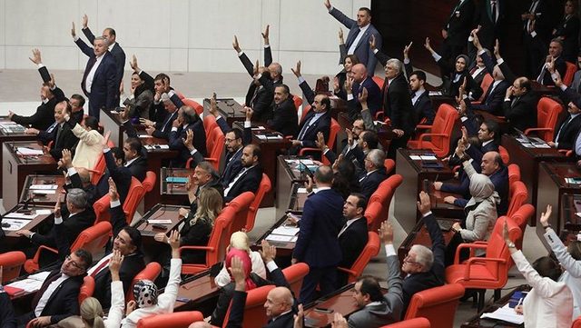 TBMM'de bir ilk: Dört siyasi parti aynı önergede buluştu!