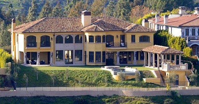 Dudak Uçuklatan Fiyatları İle 15 Hollywood Yıldızının ��Mütevazi