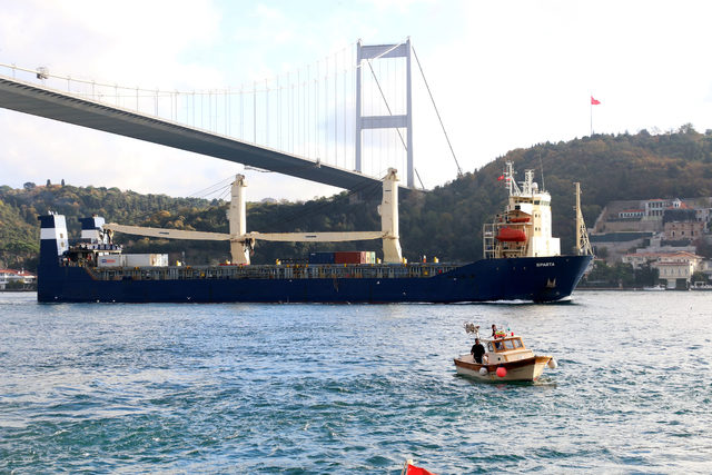 Suriye'ye giden Rus kargo gemisi Boğaz'dan geçti